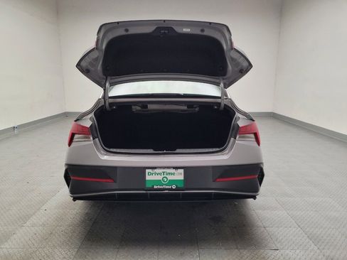 Used 2025 Hyundai Elantra SEL image 29