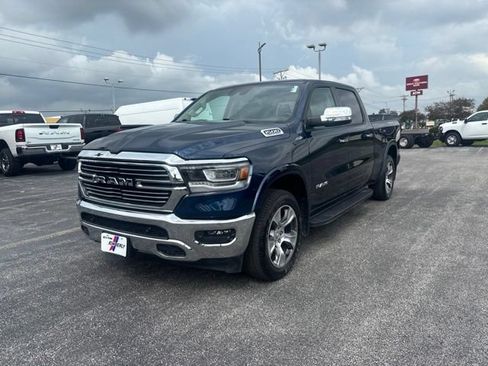 Used 2022 RAM 1500 Laramie AWD/4WD image 1