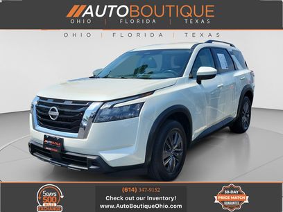 Used 2024 Nissan Pathfinder SV
