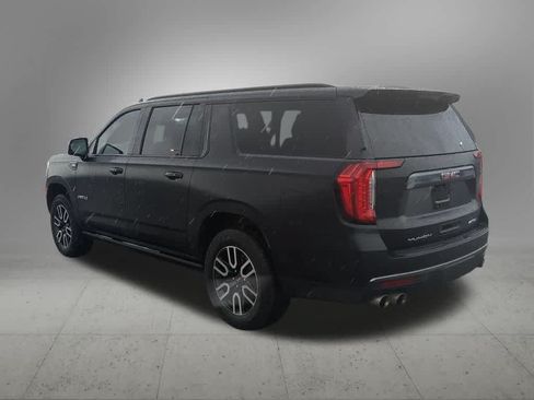 Used 2024 GMC Yukon XL AT4 w/ AT4 Premium Plus Package AWD/4WD image 4