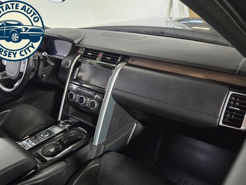 Used 2018 Land Rover Discovery HSE Luxury AWD/4WD image 42