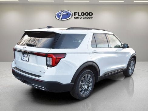 New 2026 Ford Explorer Active image 2