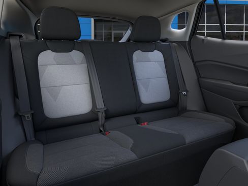 New 2026 Chevrolet Trax LS w/ LS Convenience Package FWD image 17