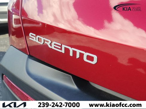 Certified 2023 Kia Sorento LX FWD image 10
