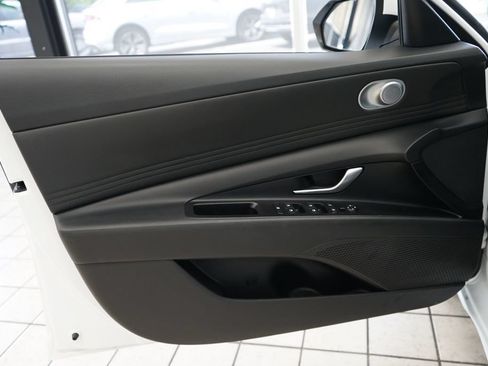 Used 2021 Hyundai Elantra SEL w/ Convenience Package FWD image 20