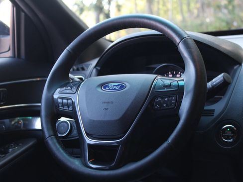 Used 2016 Ford Explorer Limited AWD/4WD image 21