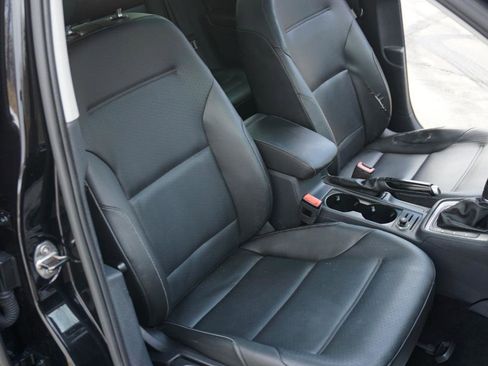 Used 2016 Volkswagen Golf Limited Edition image 23