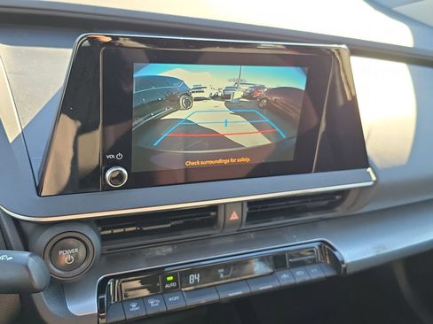 Used 2023 Toyota Prius LE image 8