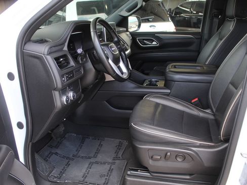Used 2024 GMC Yukon XL SLT RWD image 29
