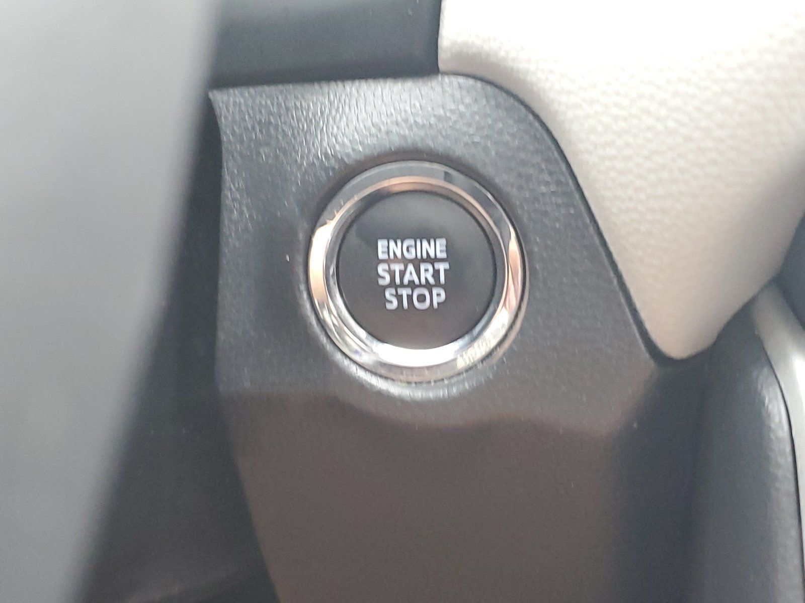 Used 2024 Toyota RAV4 XLE w/ Convenience Package AWD/4WD image 30