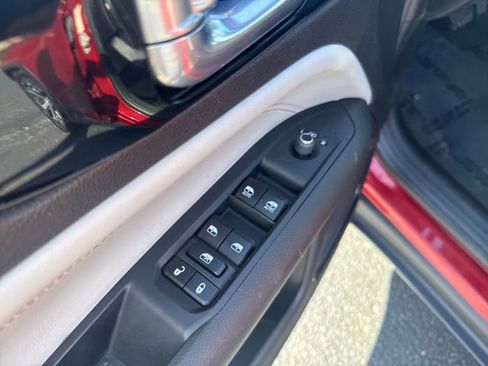 Used 2024 Jeep Compass Limited AWD/4WD image 13