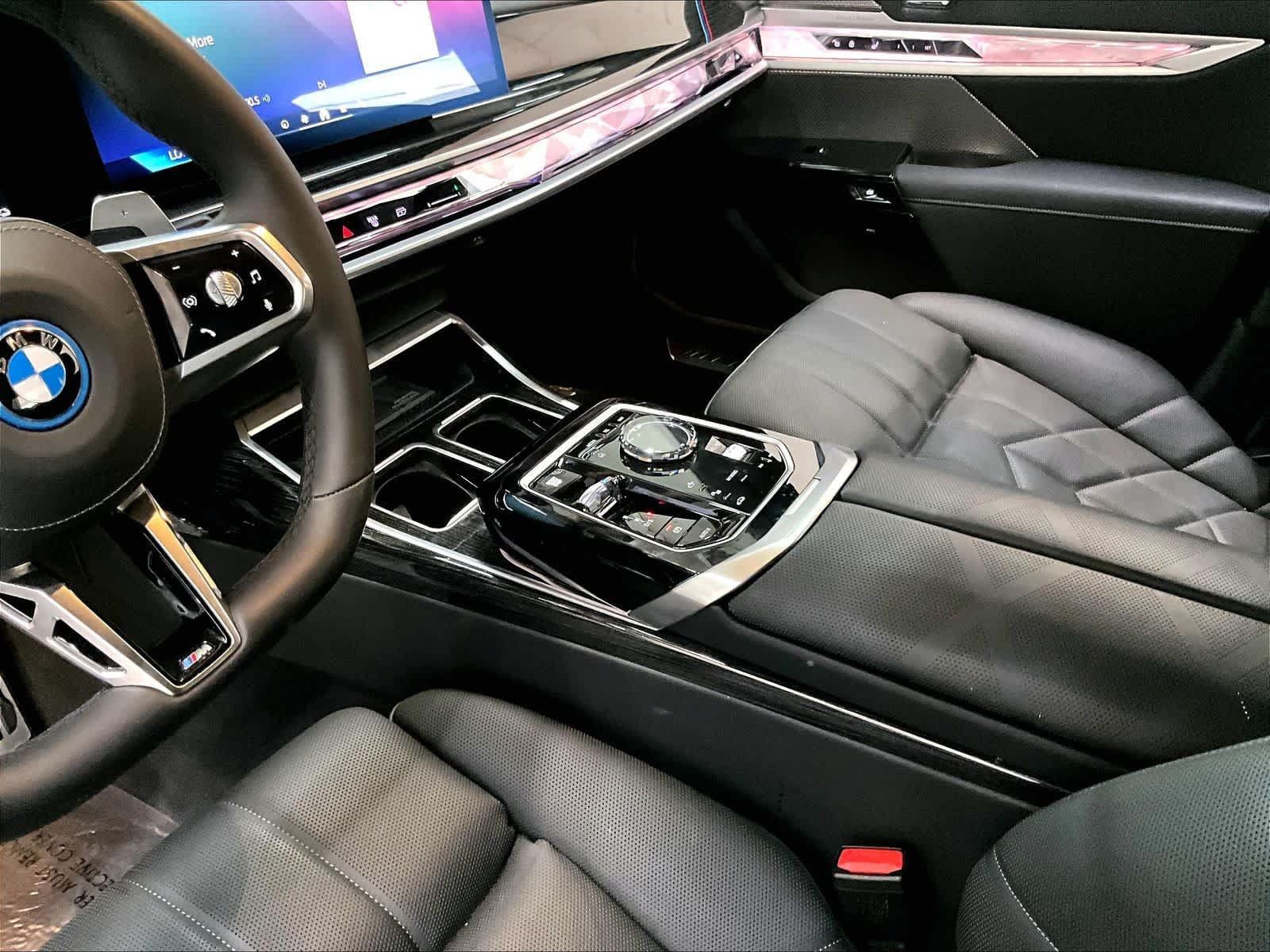 Used 2026 BMW 750e xDrive w/ Executive Package AWD/4WD image 20
