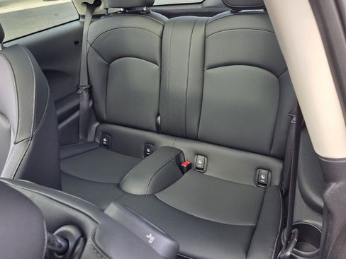 Used 2023 MINI Cooper S image 11