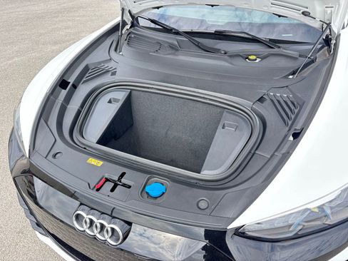 Used 2022 Audi e-tron GT Premium Plus w/ Performance Package AWD/4WD image 22