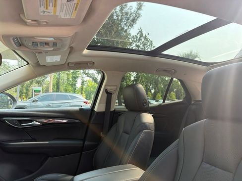 Used 2022 Buick Envision Essence w/ Technology Package I FWD image 10
