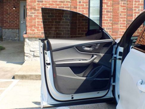 Used 2020 Audi Q8 Prestige image 16