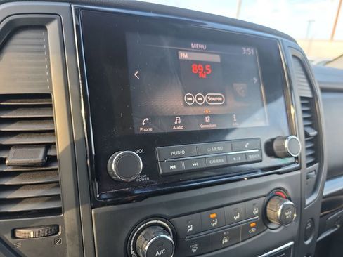 Used 2022 Nissan Titan SV image 24