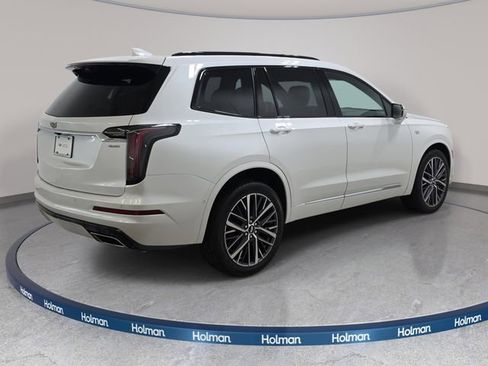 Certified 2023 Cadillac XT6 Sport w/ Technology Package AWD/4WD image 5