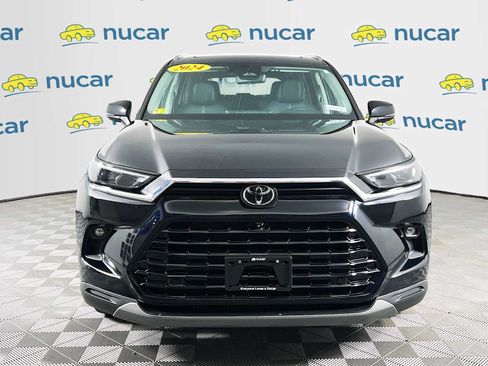 Used 2024 Toyota Grand Highlander AWD image 2