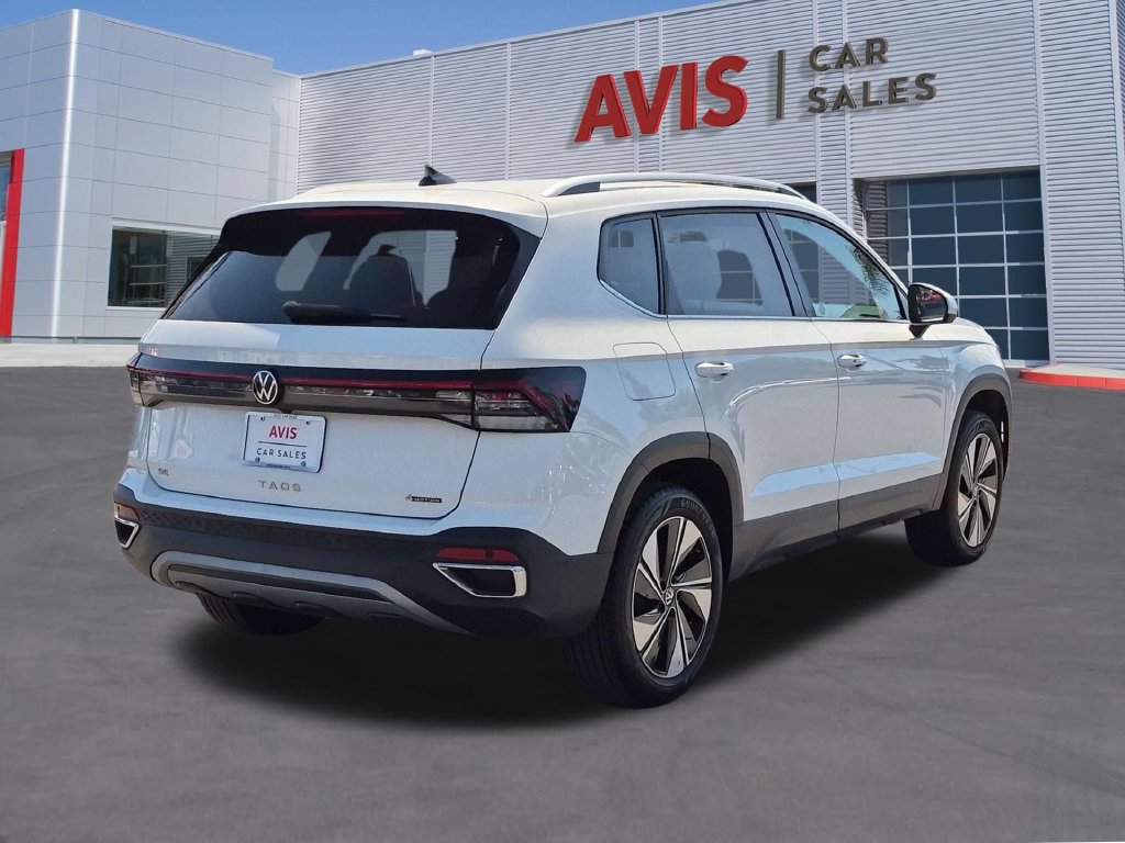 Used 2025 Volkswagen Taos SE AWD/4WD image 6