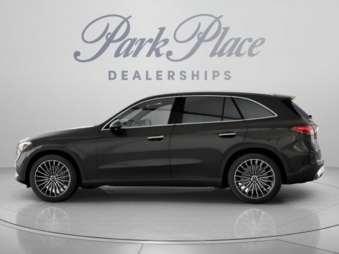 Used 2026 Mercedes-Benz GLC 300 4MATIC image 11