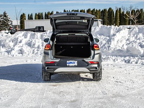 Used 2023 Buick Encore GX Essence w/ Experience Buick Package image 8