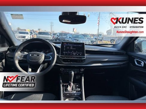 Used 2024 Jeep Compass Trailhawk image 41