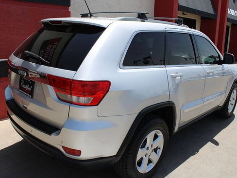 Used 2012 Jeep Grand Cherokee Laredo RWD image 7