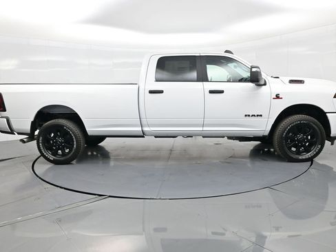 New 2026 RAM 3500 Big Horn AWD/4WD image 9