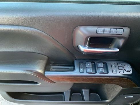 Used 2018 GMC Sierra 3500 Denali image 12