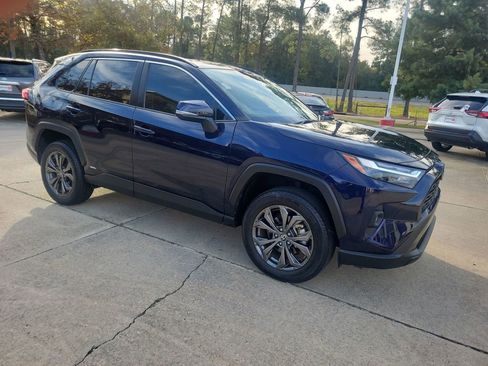 Certified 2023 Toyota RAV4 XLE Premium image 9