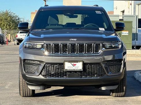 New 2025 Jeep Grand Cherokee Laredo X image 11