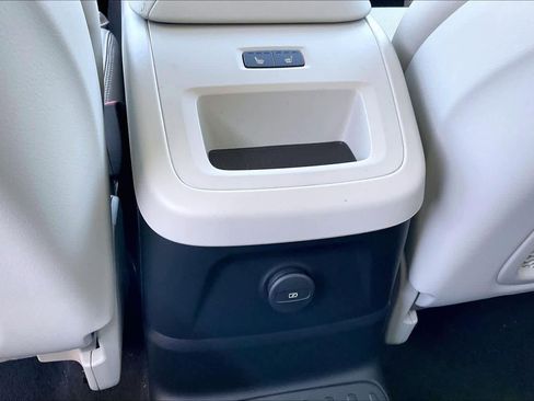 New 2026 Volvo XC60 T8 Ultra w/ Protection Package Premier image 16