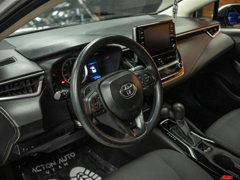Used 2021 Toyota Corolla LE image 9