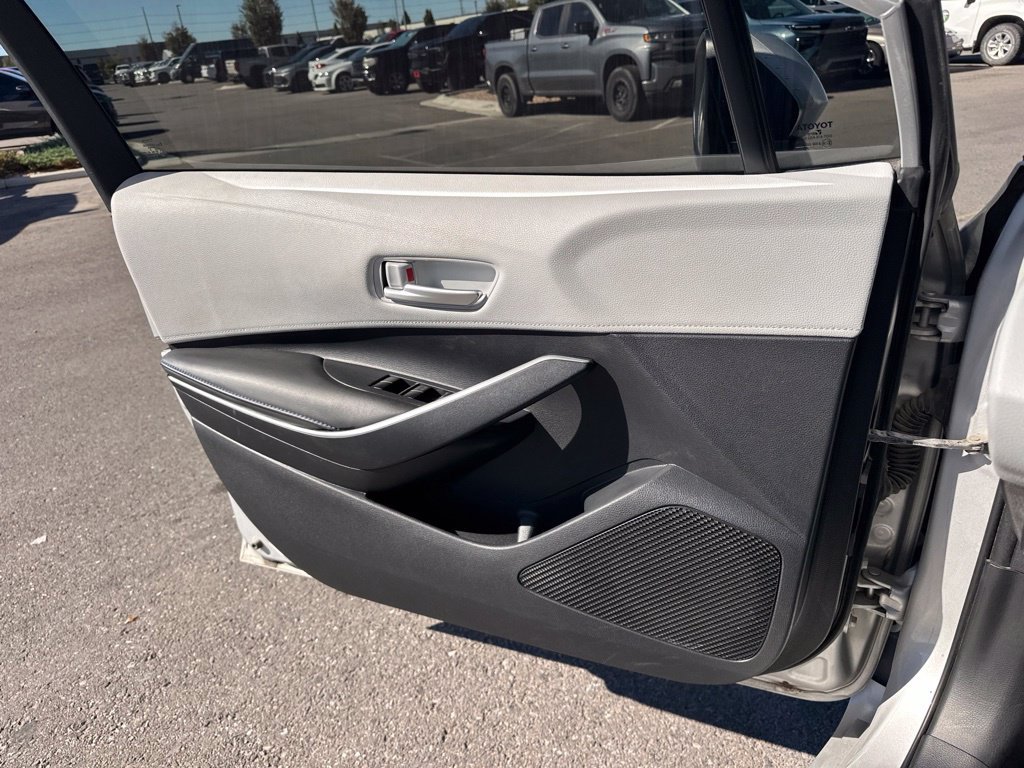 Used 2020 Toyota Corolla SE FWD image 19