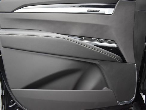 Certified 2025 Cadillac Escalade ESV Sport w/ Touring Package image 9