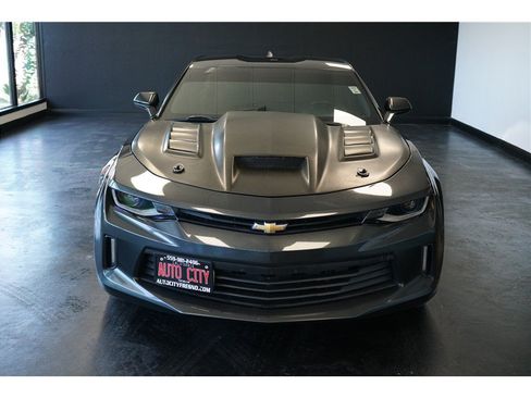 Used 2018 Chevrolet Camaro LT RWD image 2