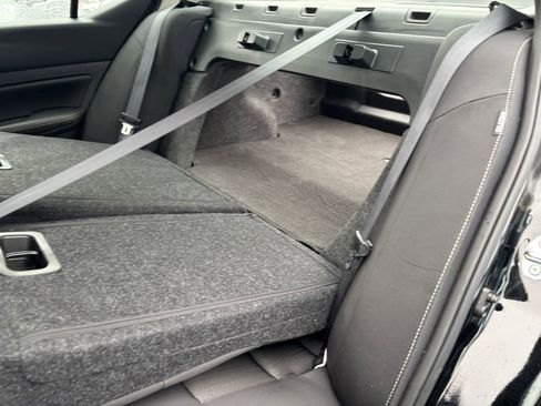 Used 2025 Nissan Altima 2.5 SV image 26