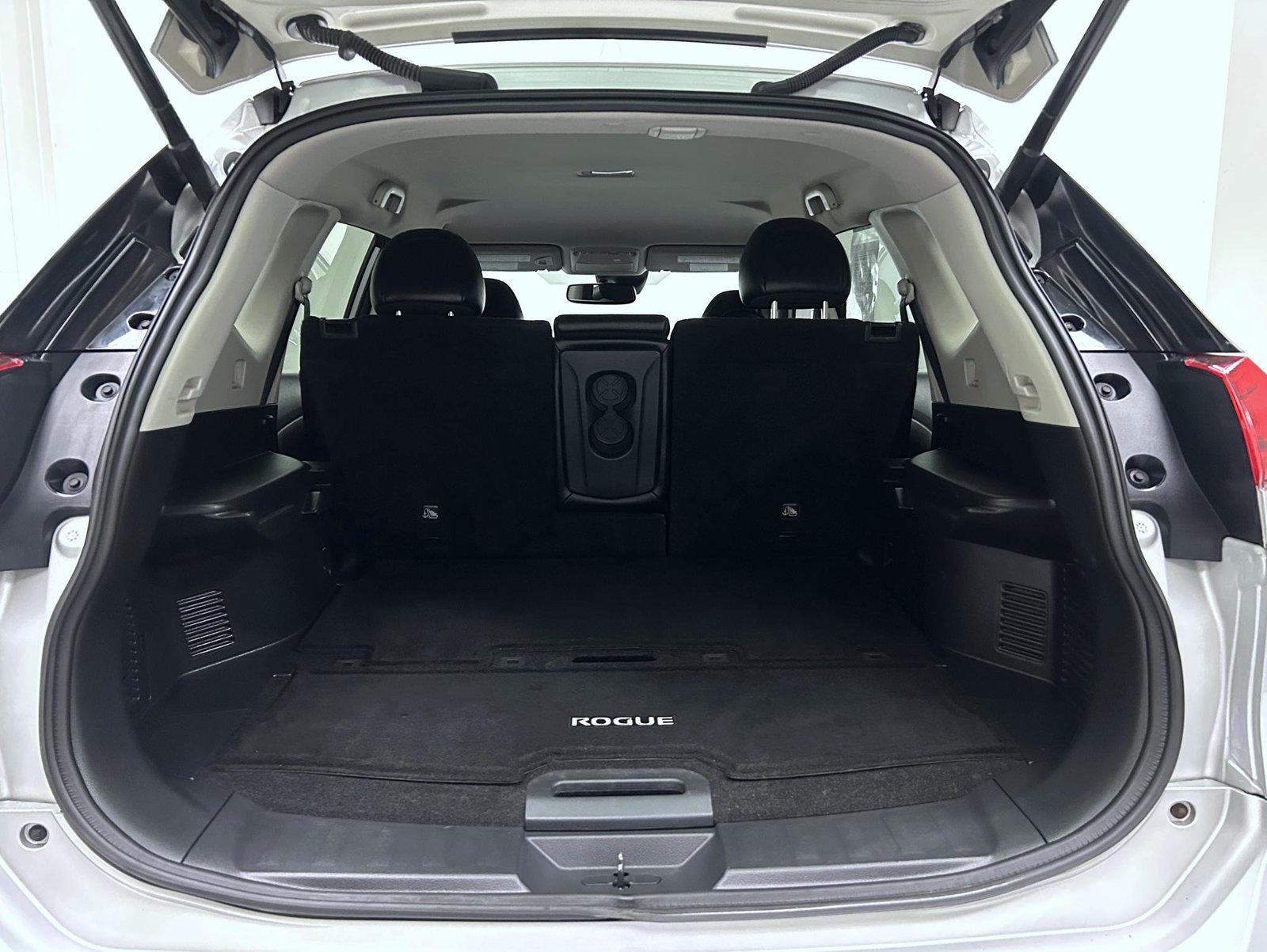 Used 2018 Nissan Rogue SL AWD/4WD image 21