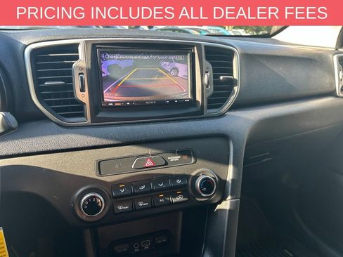 Used 2018 Kia Sportage LX FWD image 11