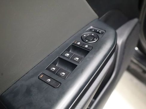 Used 2025 Kia K4 FWD image 17