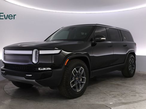Used 2024 Rivian R1S Adventure AWD/4WD image 2