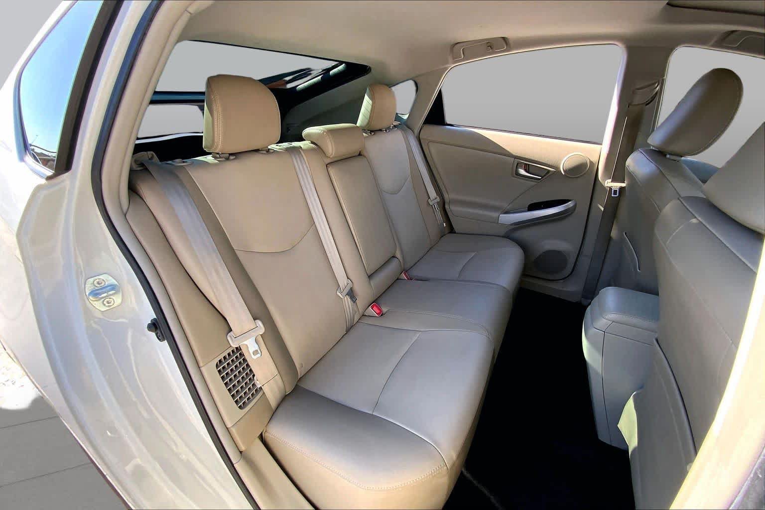 Used 2014 Toyota Prius Four w/ Solar Roof Package FWD image 19