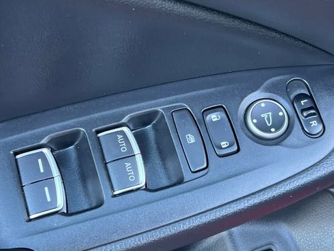 Used 2019 Honda Accord Sport image 13