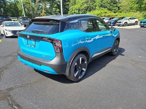 New 2025 Nissan Kicks SR w/ SR Premium Package image 5