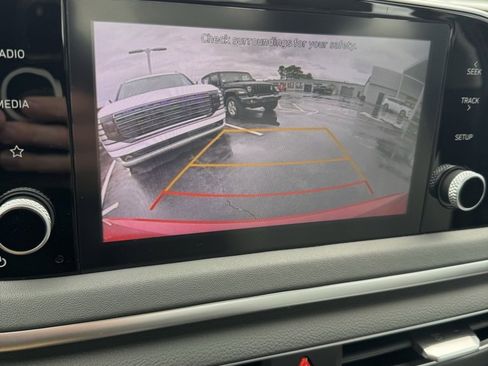 Used 2022 Hyundai Sonata SE image 17