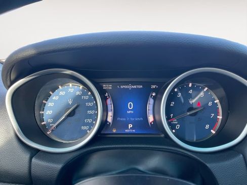 Used 2015 Maserati Ghibli RWD image 21