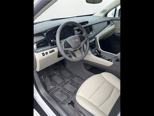 Certified 2023 Cadillac XT5 Premium Luxury w/ Technology Package FWD image 10