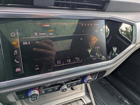 New 2025 Audi Q3 2.0T Premium image 12