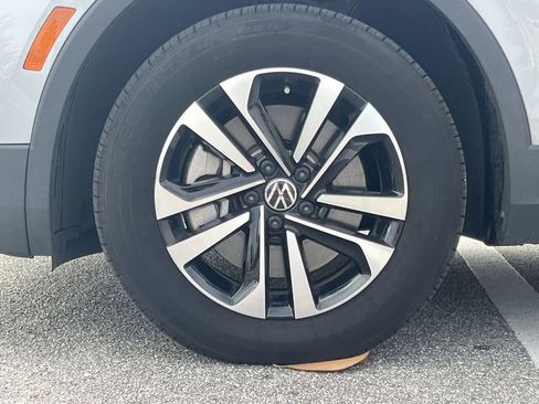 Certified 2024 Volkswagen Tiguan S image 10